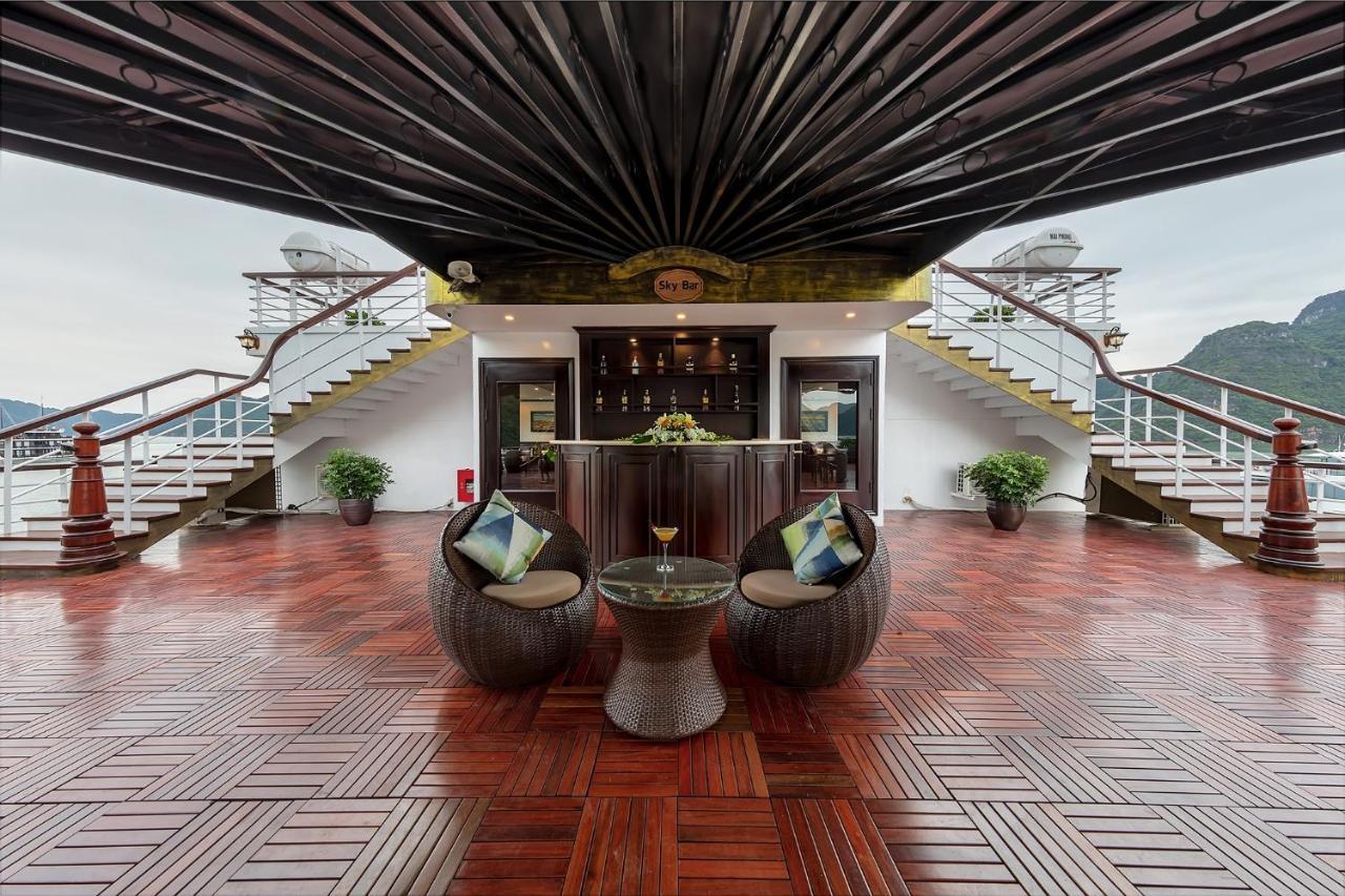 Hotel Erina Cruise By Hag à Hạ Long Extérieur photo