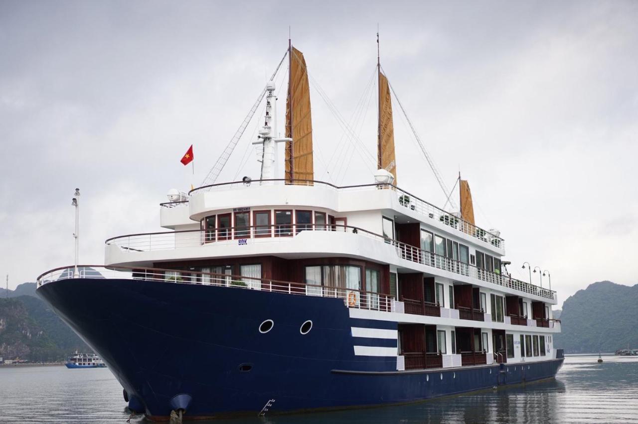 Hotel Erina Cruise By Hag à Hạ Long Extérieur photo